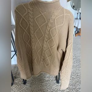 Chunky beige sweater! You’re new fall favorite